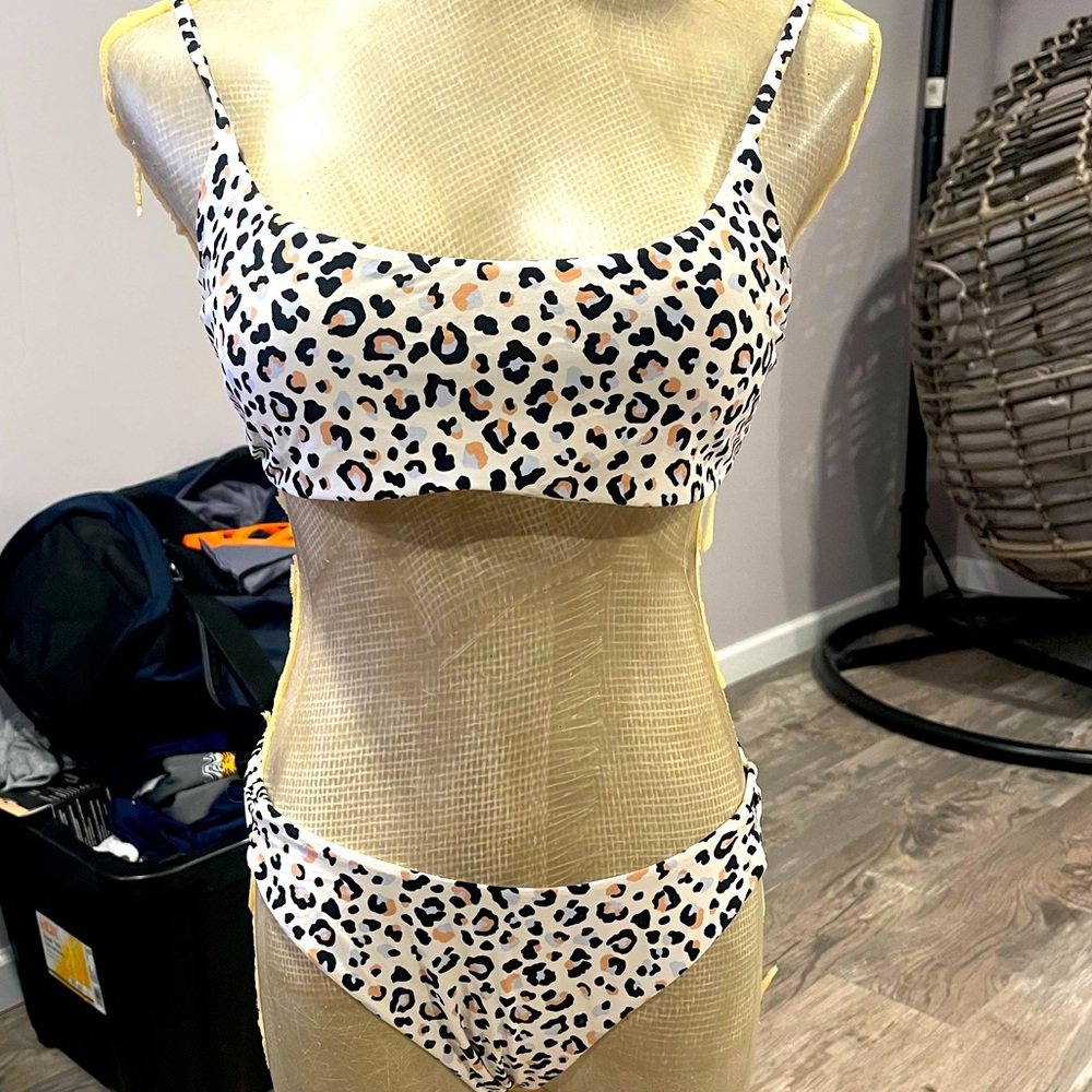Brand new Tilly’s bathing suit